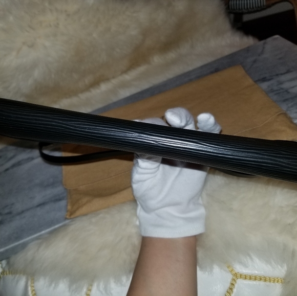 LOUIS VUITTON EPI POCHETTE Black hand bag - Picture 10 of 14